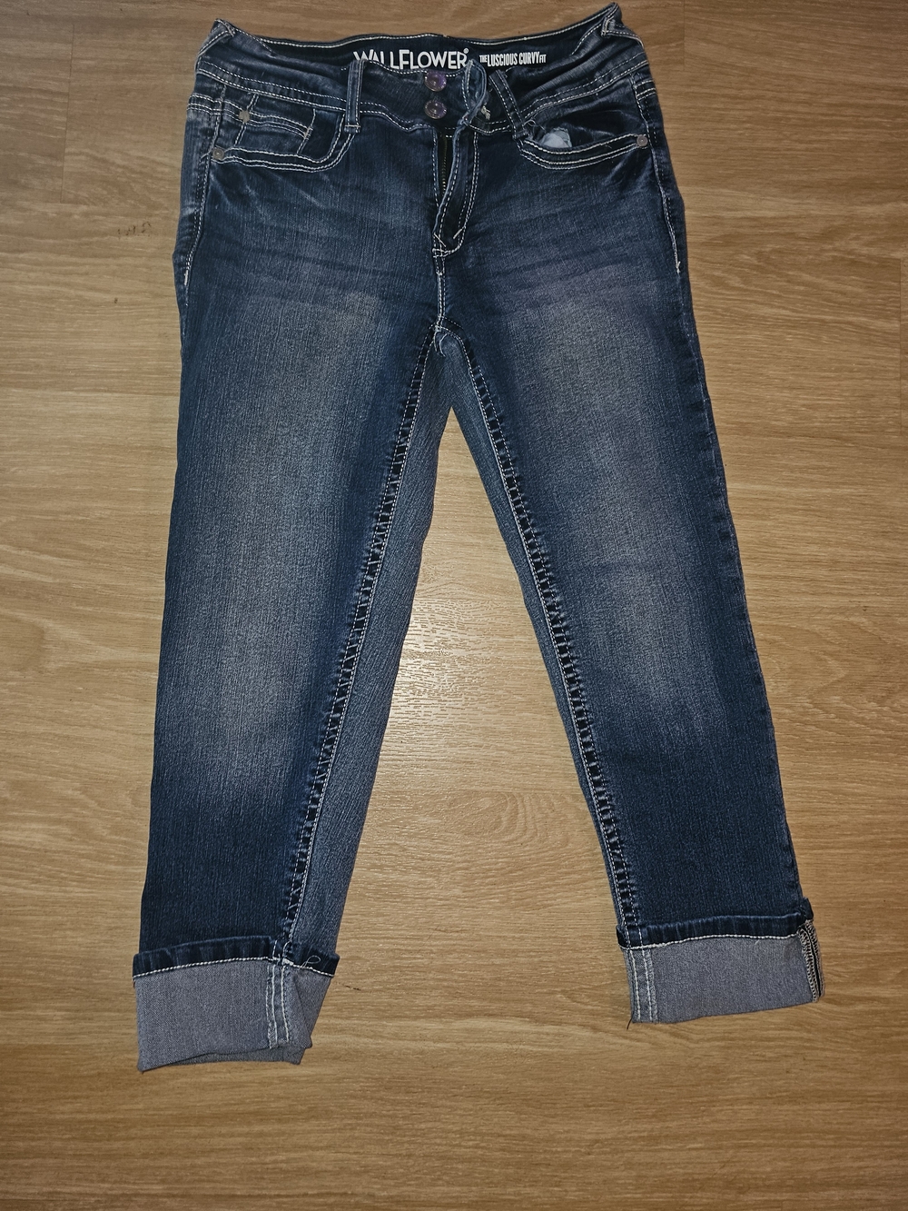 Wallflower Dark Blue Cuffed Capri